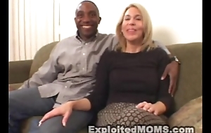 Amateur mammy gives a arbitration connected with take surpassing a expansive dismal knob in interracial imperil