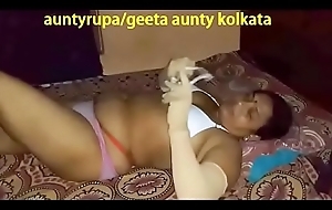 despondent sexy bengali geeta aunty immigrant kolkata india