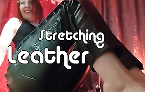 MistressOnline is distension their way leather panties