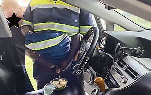 OMG!!! Female customer caught the food Delivery Guy  convulsive deprive of the rights of their way Caesar salad  (in Car)