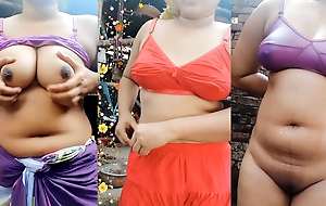 Bangladeshi bhabi spectacular boobs and pussy. Desi girls while Bathing. Naked while shower