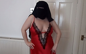 Pale External MILF in Niqab and Peppery Silk Lingerie Dancing Exaggeration